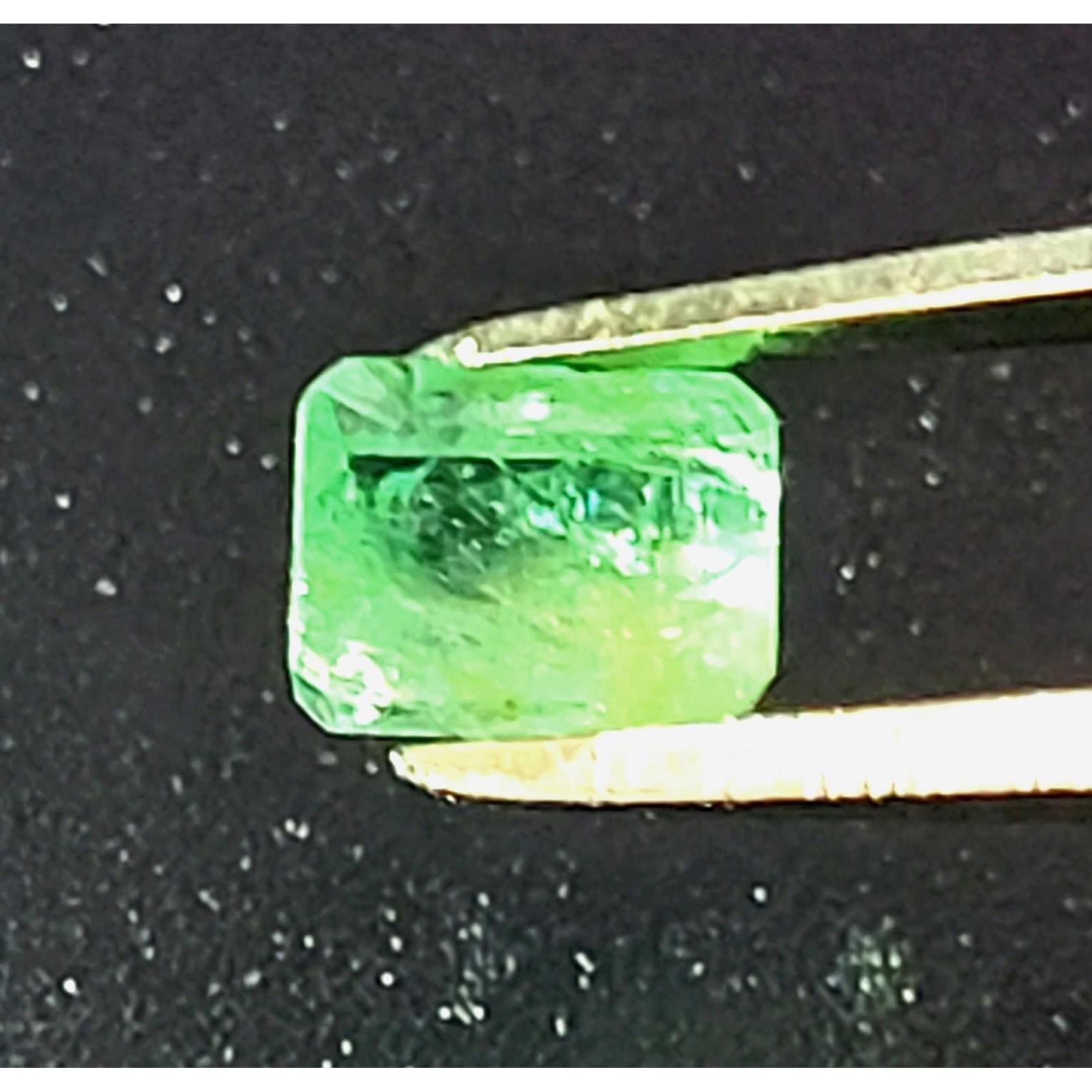 Non Treated Natural Deep Cut 1.21ct Emerald Gorgeous Luster